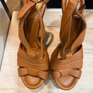 Chloe Cognac Leather Platform Sandals MINT condition except for sole REAL